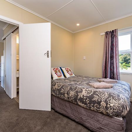 Waitangi Beach Bach 30B Buitenkant foto