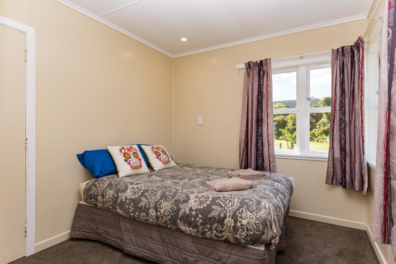 Waitangi Beach Bach 30B Buitenkant foto